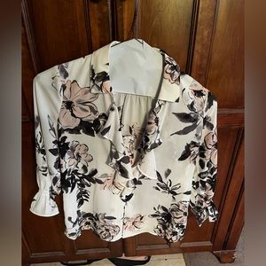 Silk blouse( size M) Karl Lagerfeld. Pearl buttons ,pink flower ‘s .. so elegant